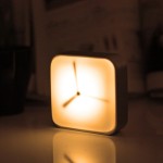 solar-lamp-clock-1